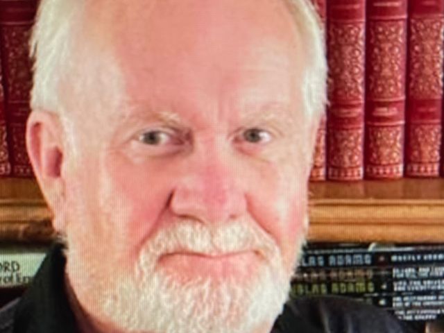 Howie Giles Headshot